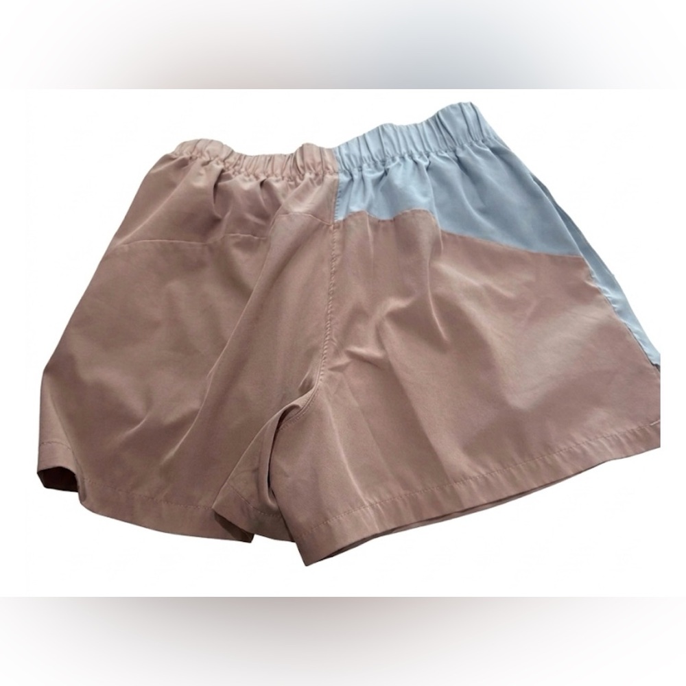 Fabletics Two-Tone Cargo Shorts - Picture 9 of 10